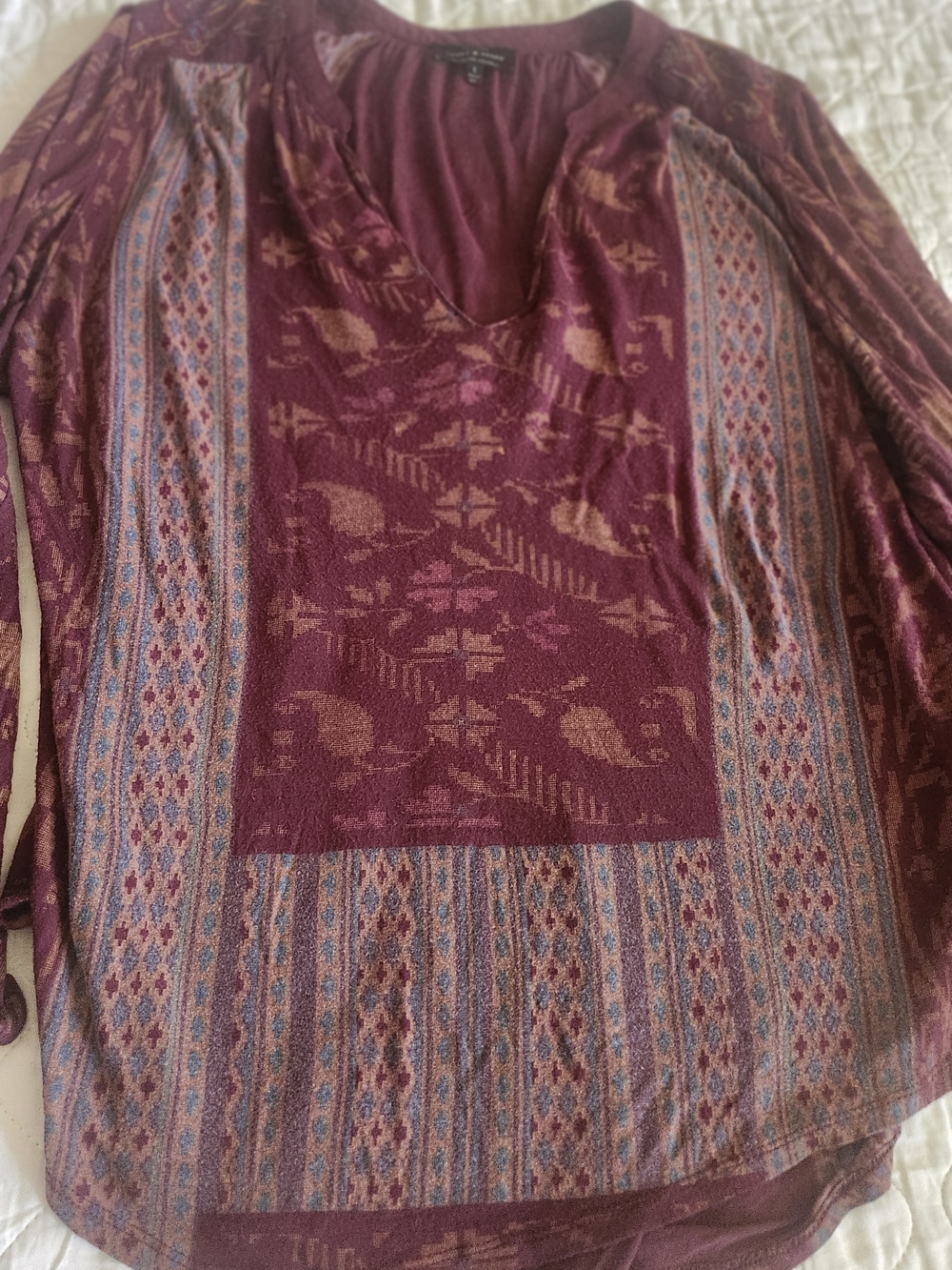 Lucky Brand Women's Burgundy Patterned Long Sleeve V-Neck Top